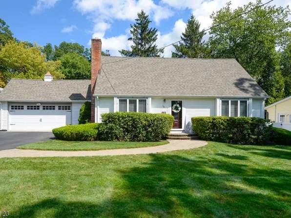 98 Wood St, Wyckoff Twp., NJ 07481