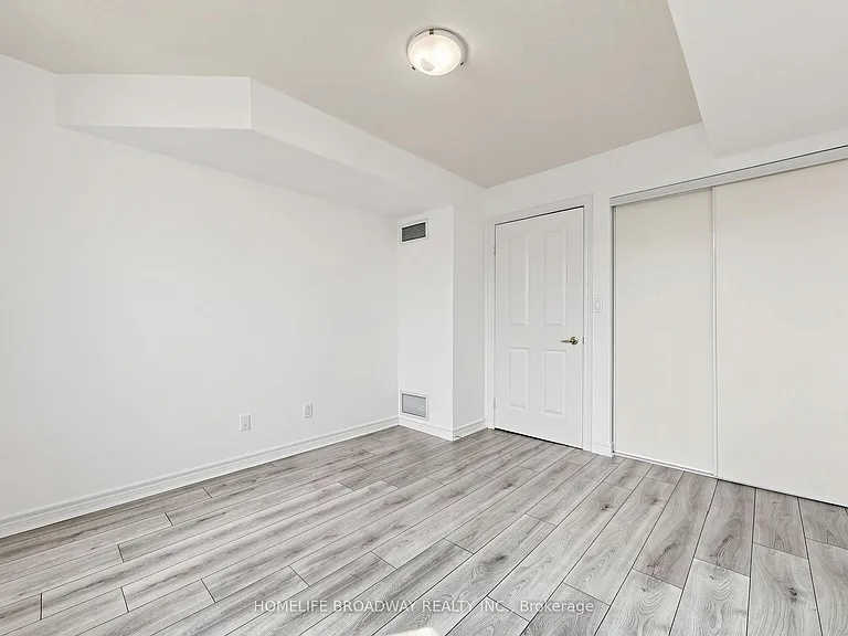 68 Corporate Dr #2827 — Photo 24