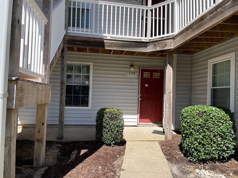 1st image of 2104 Advent Ct #C