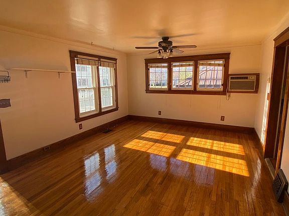 2nd image of 2311 Vine St