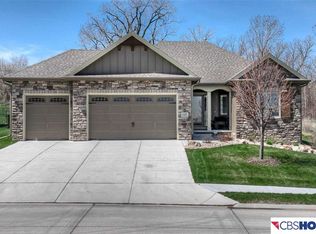 12016 S 79th Ave, Papillion, NE 68046