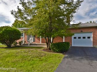 401 Norton Rd, Stroudsburg, PA 18360