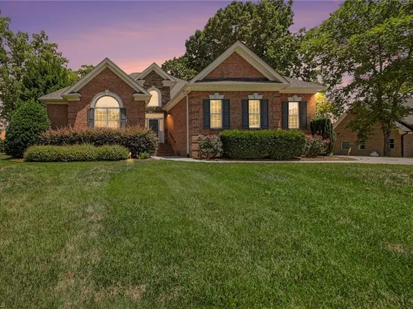 5337 McKinney Ct, Walkertown, NC 27051