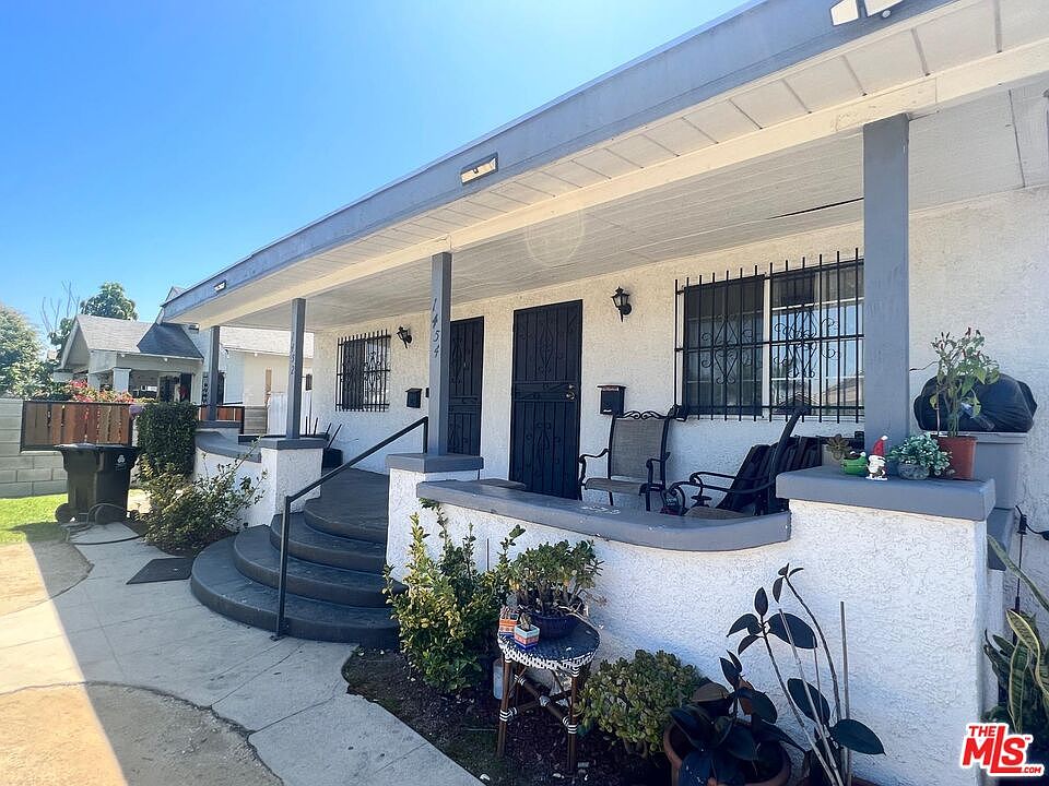 1st image of 1452 W 53rd St
