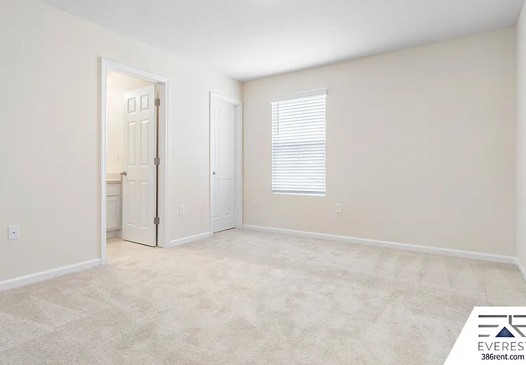 41 Temple Dr — Photo 16
