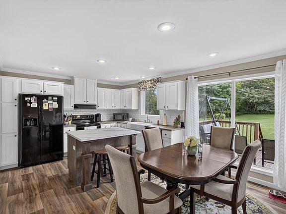 5th image of 127 Mirage Dr