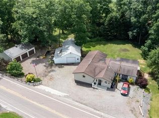 3877 Water Level Rd, Rockwood, PA 15557