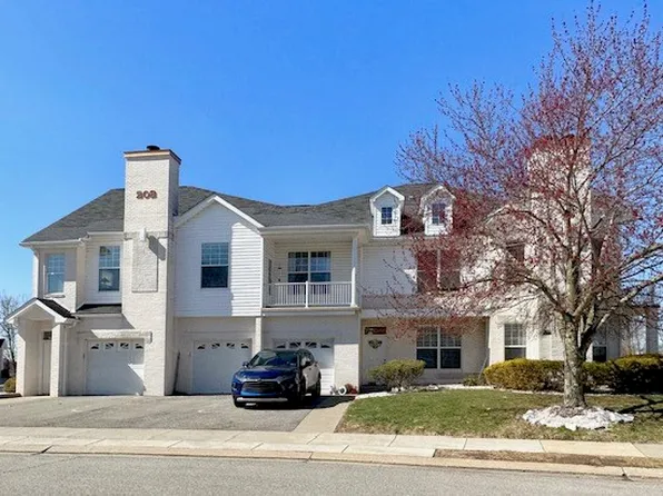 208 Adams Pointe Blvd Unit 4, Mars, PA 16046