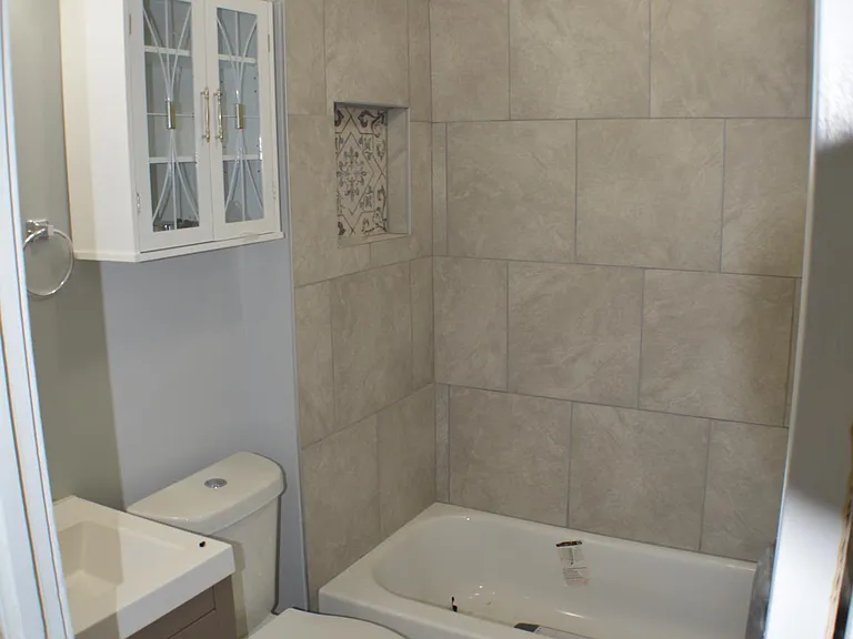 Ridgewood Apartments — Photo 14