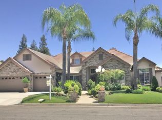 1387 E Saint James Cir, Fresno, CA 93720
