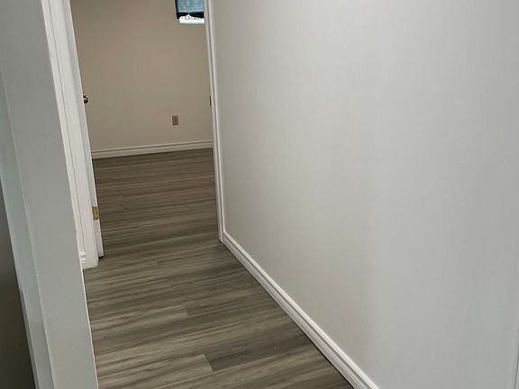 4th image of 1092 Fennell Ave E #2