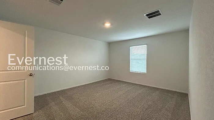 16043 Mahogany Way — Photo 10