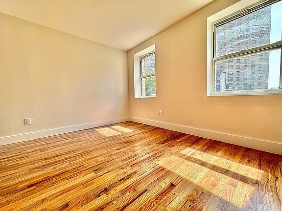 4th image of 329 Pulaski St #4A