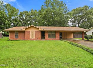 28 Lance Dr, Brandon, MS 39042