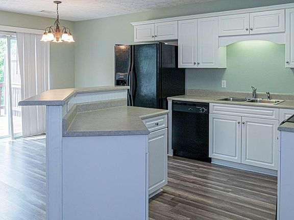 4th image of 2707 Dotti Dr