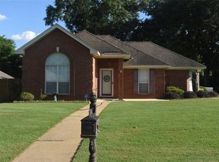 1948 Tara Dr, Prattville, AL 36066