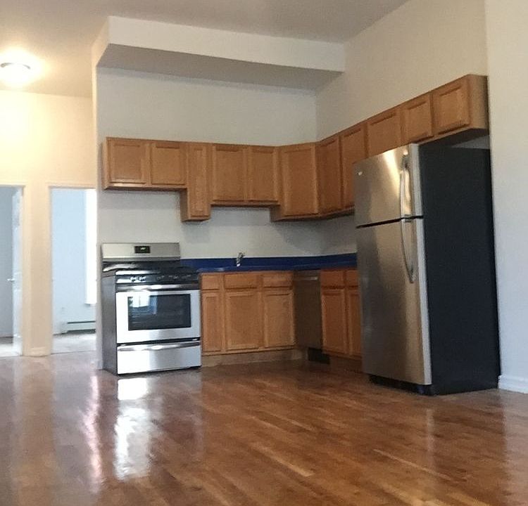 1st image of 99 Vernon Ave APT 1