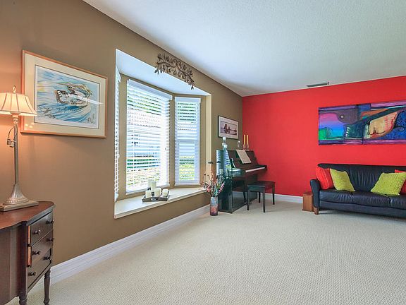 2nd image of 5522 Garden Lakes Dr