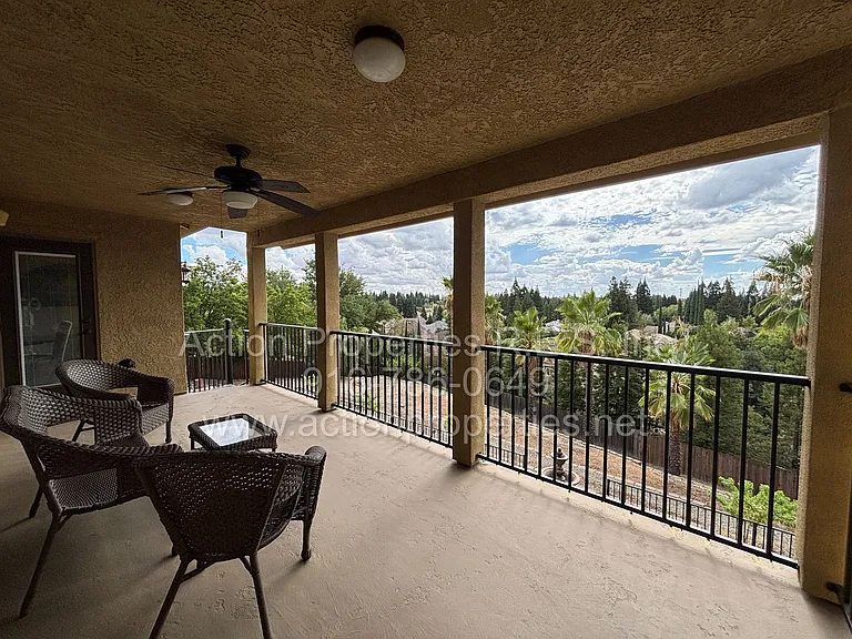 4726 Abbey Hl — Photo 28