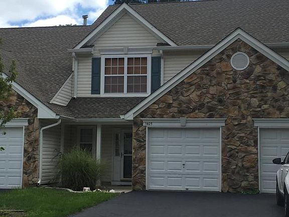 2nd image of 1405 Gardenia Dr