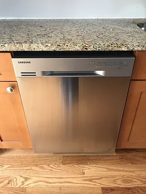 Rented by TheRealEstateCompany.com LLC | media 31