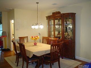 3rd image of 19 Ledgewood Dr