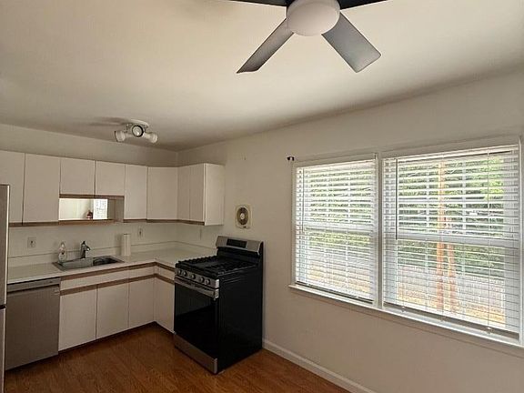 5th image of 307 Pitney Pl #307