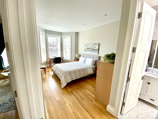 Rented by Lang Realty LLC | media 10