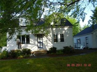 54 Hemlock St, Dracut, MA 01826
