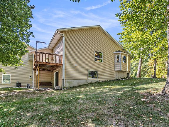 5th image of 327 Timber Creek Cir NW