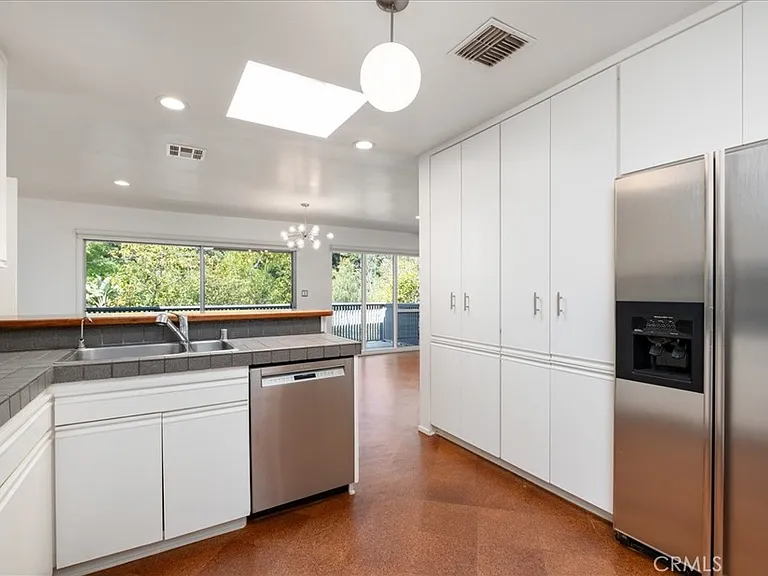 3946 Alta Mesa Dr — Photo 13
