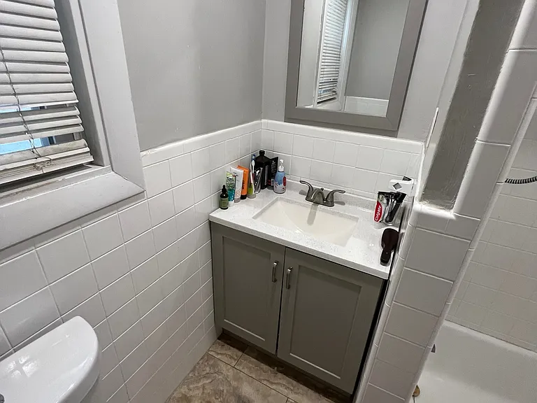 288 Meridian St #1 — Photo 16