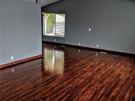 4th image of 1637 Meadowridge Dr #23