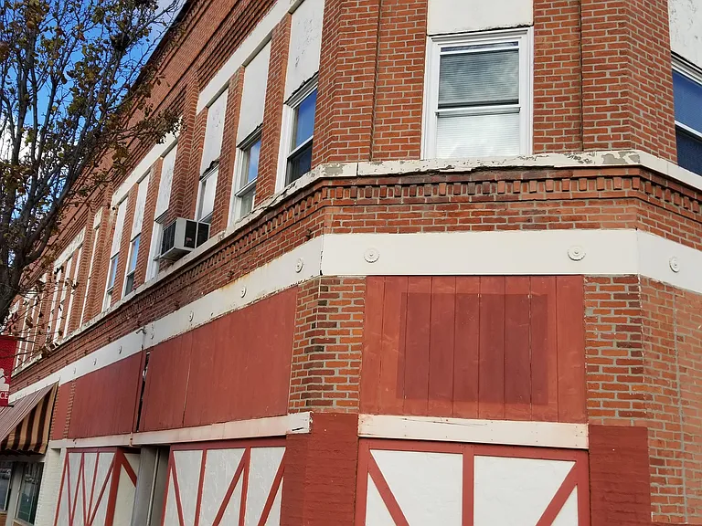 102-108 N Main St — Photo 13