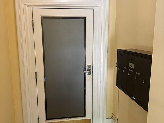 2nd image of 1903 Delaware Ave APT 3