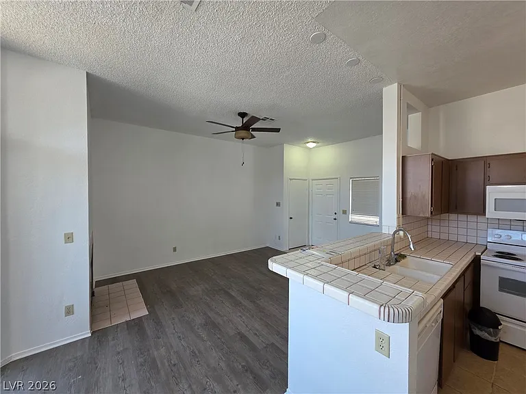 3150 Soft Breezes Dr #2166 — Photo 52