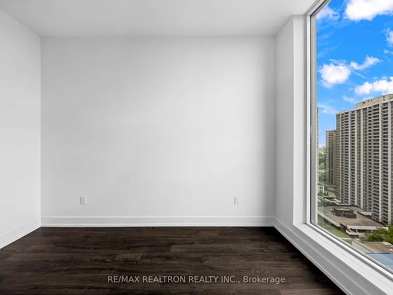 25 Cordova Ave #Penthouse 06 — Photo 17