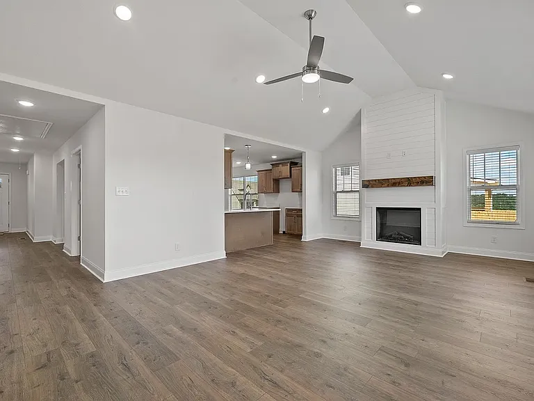 1232 Iris Glen Dr — Photo 6