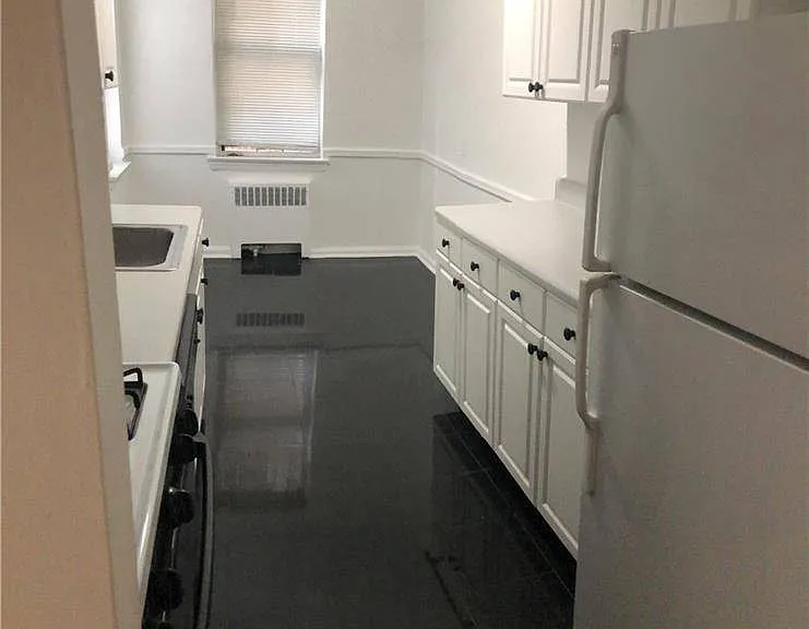 2090 Barnes Ave #3E — Photo 3