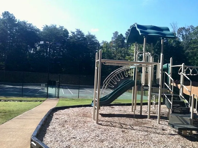 17 Hazeltine Ct — Photo 11