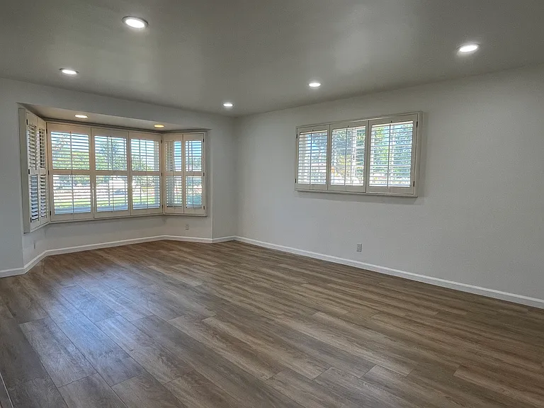 6619 Neddy Ave — Photo 3