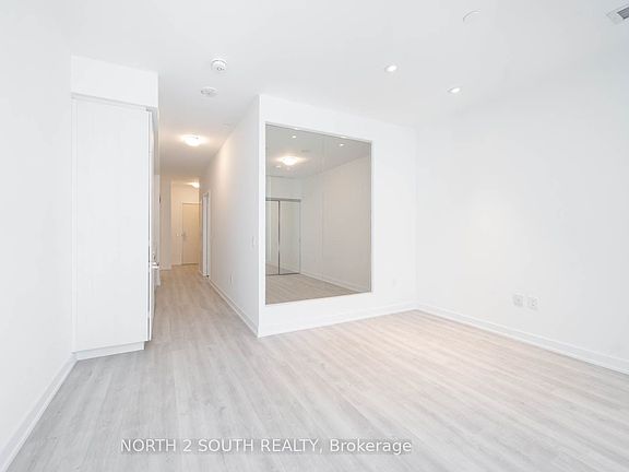 5th image of 15 Richardson St #526