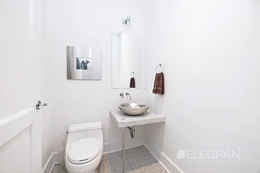 Rented by (Legacy) Elegran