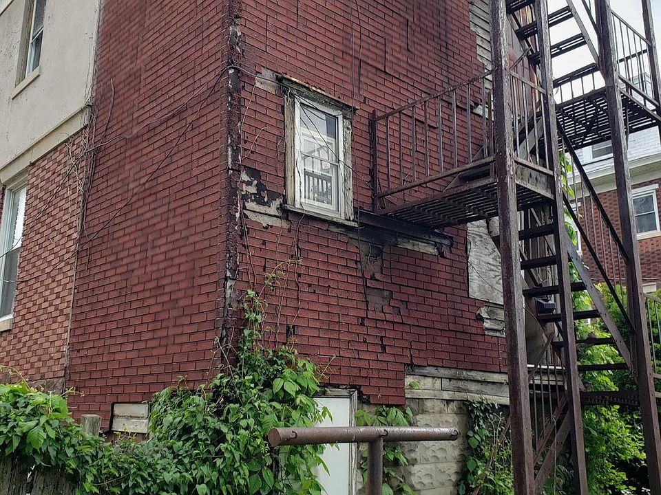 2nd image of 1849 Whitehall St