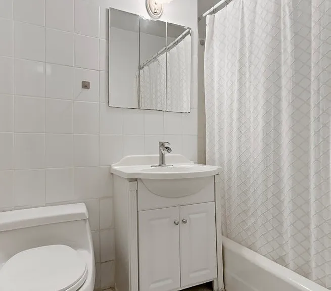 304 E 73rd St #1E — Photo 4