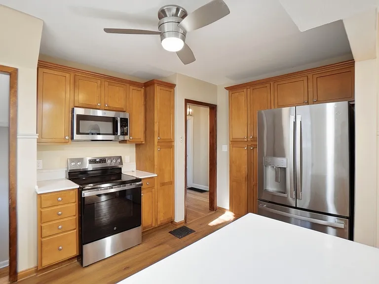 1028 Colwick Dr — Photo 16