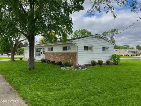 1002 Middle St, Wapakoneta, OH 45895