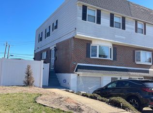 9999 Sandy Rd, Philadelphia, PA 19115