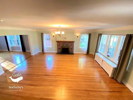 Rented by Daniel Gale Sotheby's International Realty | media 9