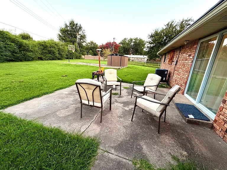 218 Baylor Cir — Photo 20